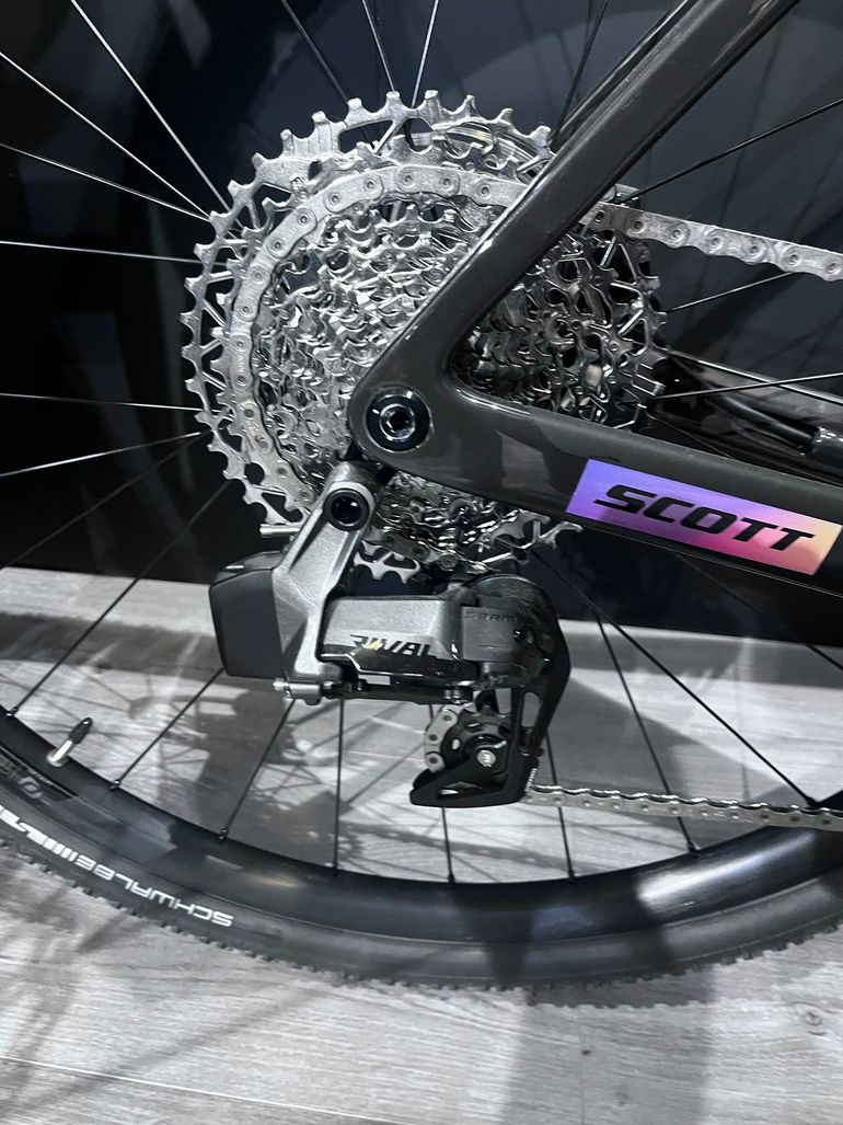 Used Scott Addict Gravel 30 2025 2025 Road & Gravel — image 9 of 9