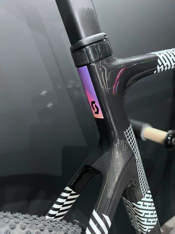 Used Scott Addict Gravel 30 2025 2025 Road & Gravel — image 7 of 9