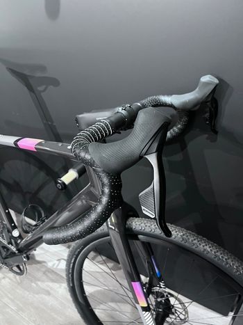 Used Scott Addict Gravel 30 2025 2025 Road & Gravel — image 4 of 9