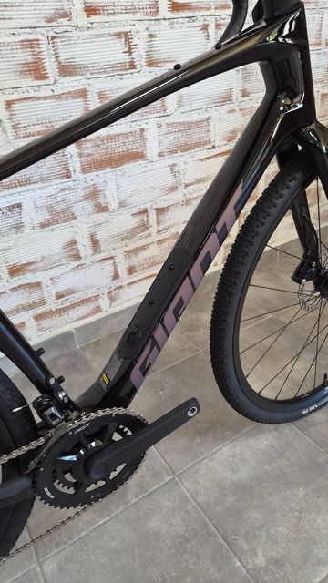 Giant Revolt Advanced 2 2025 2025 Road & Gravel d'occasion — image 7 sur 9