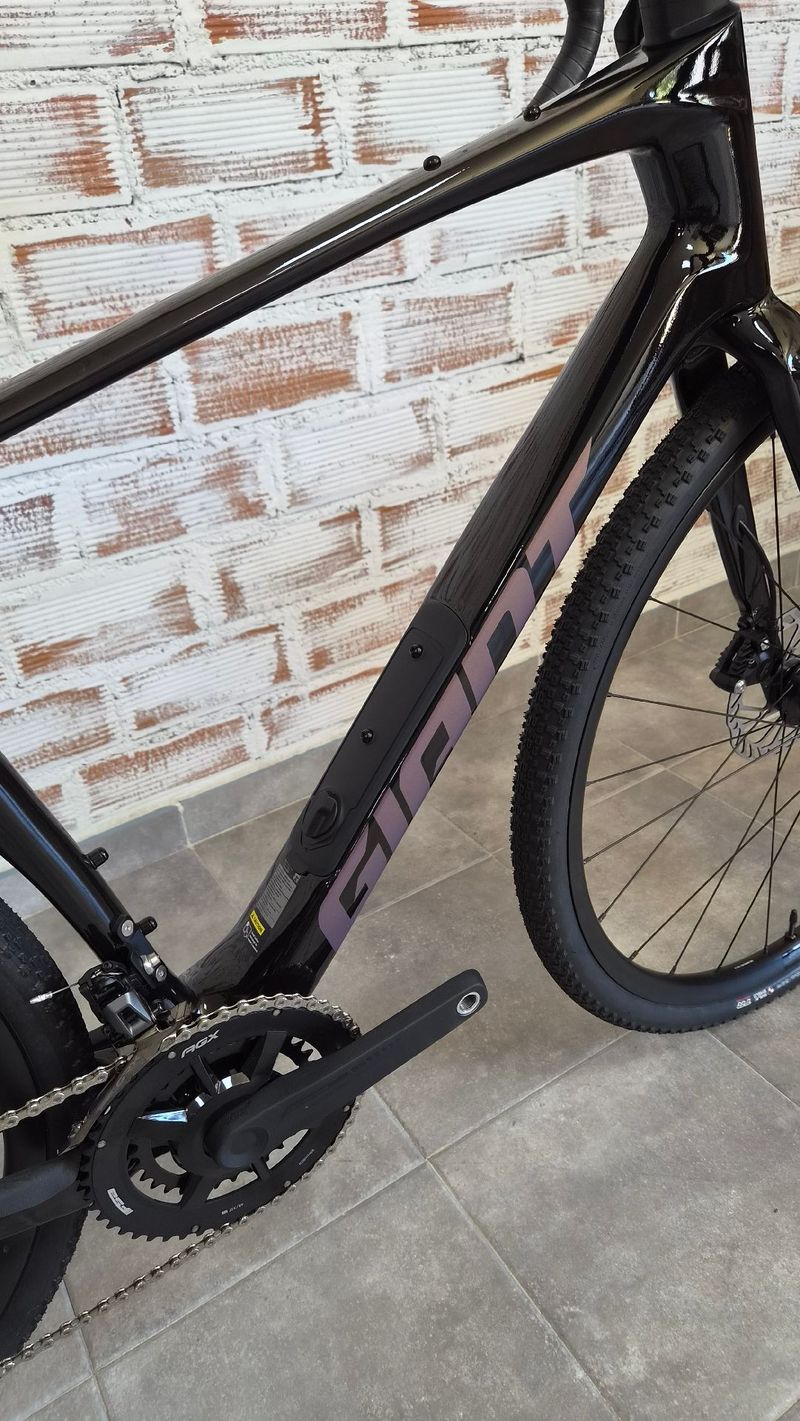 Giant Revolt Advanced 2 2025 2025 Road & Gravel d'occasion — image 7 sur 9