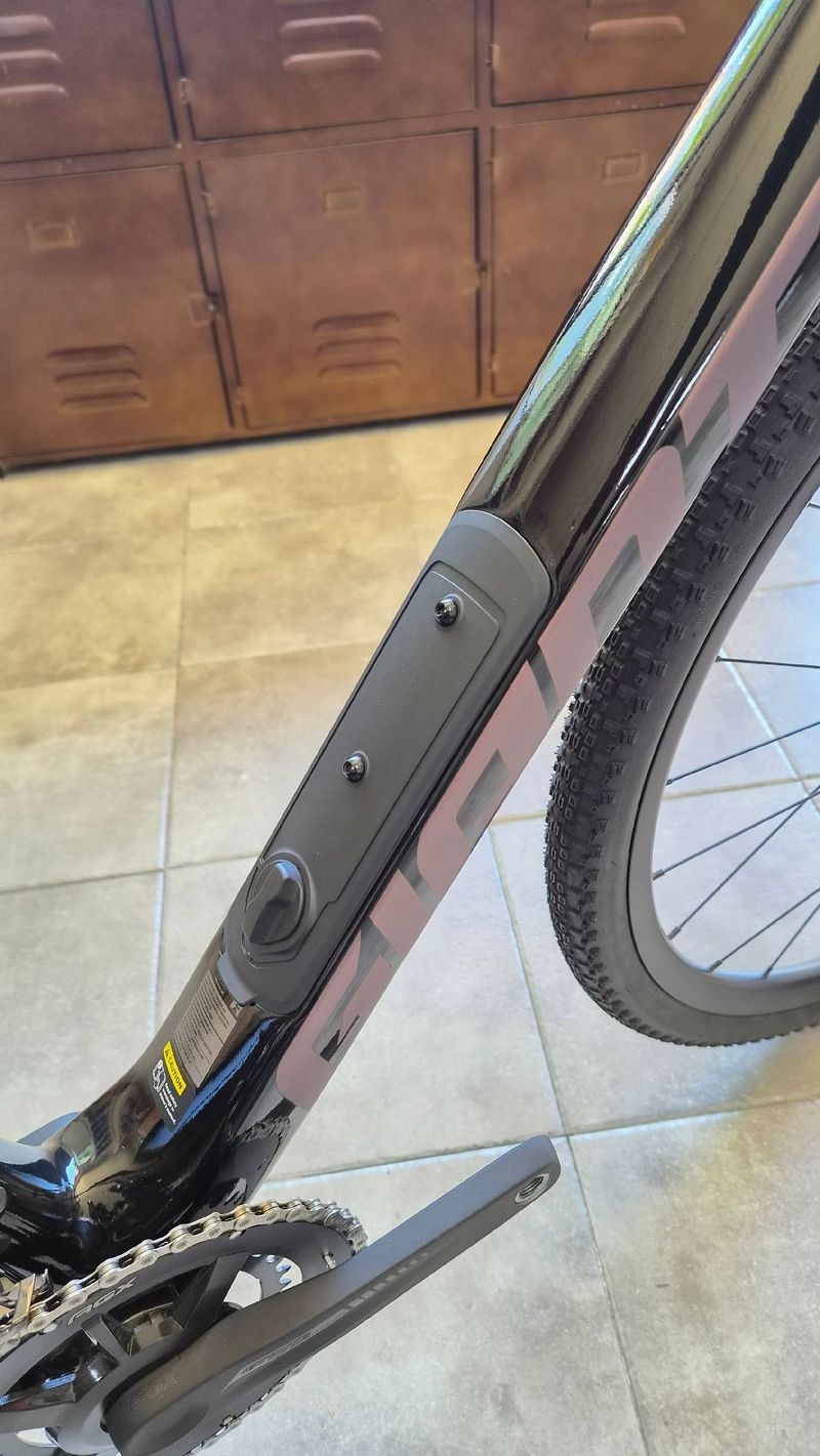 Giant Revolt Advanced 2 2025 2025 Road & Gravel d'occasion — image 9 sur 9