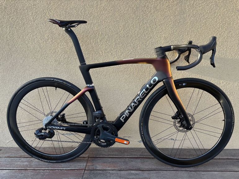 Used Pinarello DOGMA F | Size 550 | 180 - 186cm 2025 Road & Gravel — image 1 of 14
