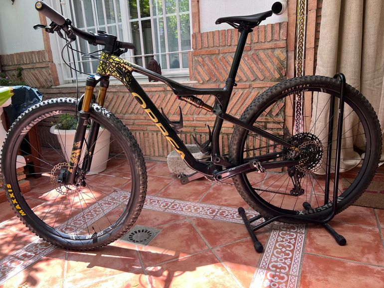 Used Orbea OIZ M PRO 2021 2021 Mountainbike, Black, 29 — image 2 of 17