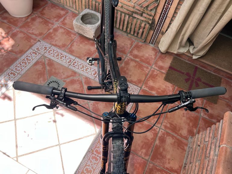 Used Orbea OIZ M PRO 2021 2021 Mountainbike, Black, 29 — image 6 of 17