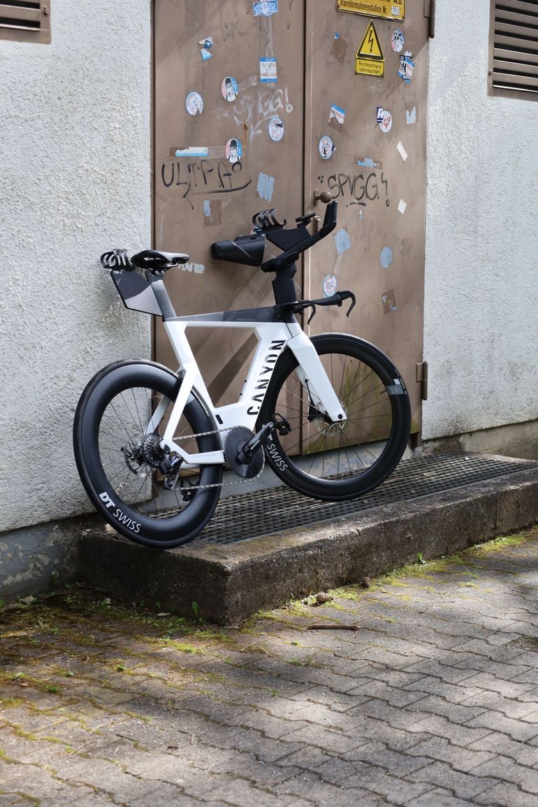 Used Canyon Speedmax CF SLX 8 AXS 2025 2025 Road & Gravel, White — image 6 of 7