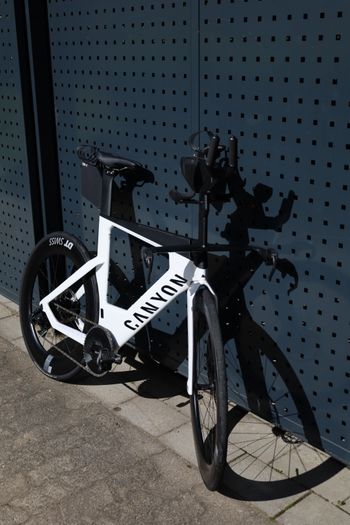 Used Canyon Speedmax CF SLX 8 AXS 2025 2025 Road & Gravel, White — image 2 of 5