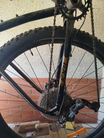 Used Monty Monty Custom Shimano Deore XT 2022 Mountainbike, Schwarz — image 3 of 4