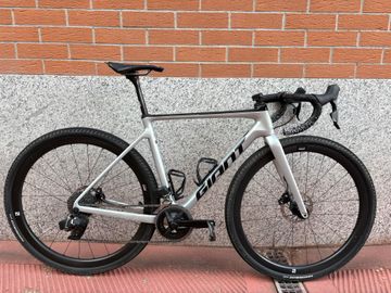 Giant TCX, Advanced Pro 1 2023 2023 Road & Gravel usato