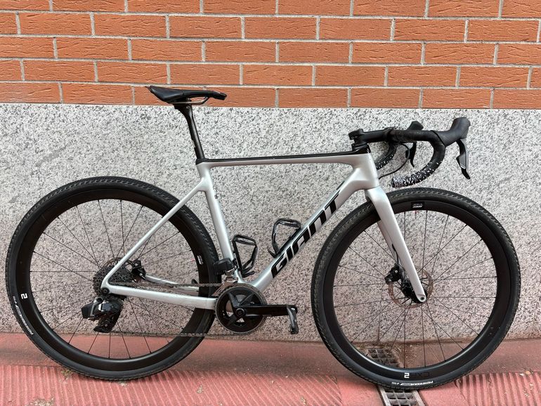 Used Giant TCX, Advanced Pro 1 2023 2023 Road & Gravel, Light Gray — image 1 of 4