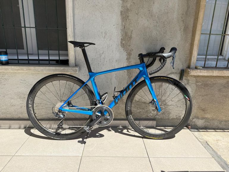 Used Giant TCR Advanced Pro 2 Disc 2020 2020 Road & Gravel — image 1 of 6