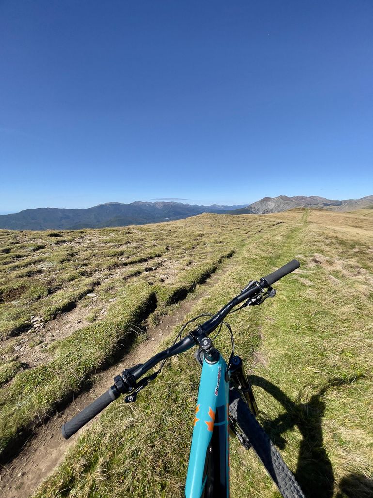 Used Rocky Mountain Altitude Powerplay Carbon 70 (Shimano) 2020 2020 Mountainbike, Black, 27.5 — image 4 of 4