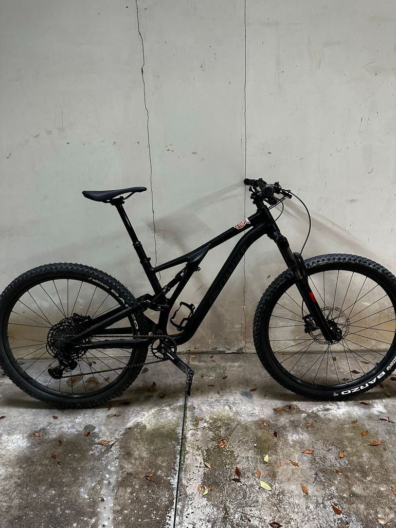 Used Specialized Stumpjumper Alloy 2021 2021 Mountainbike — image 1 of 10