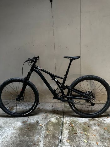 Used Specialized Stumpjumper Alloy 2021 2021 Mountainbike — image 2 of 10