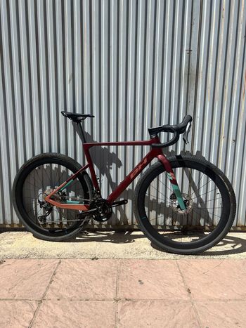 Used BH Bikes GRAVELX Shimano GRX 2026 Road & Gravel — image 2 of 3