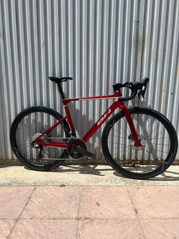 Używany BH Bikes Ultralight Shimano Ultegra Di2 2026 Road & Gravel