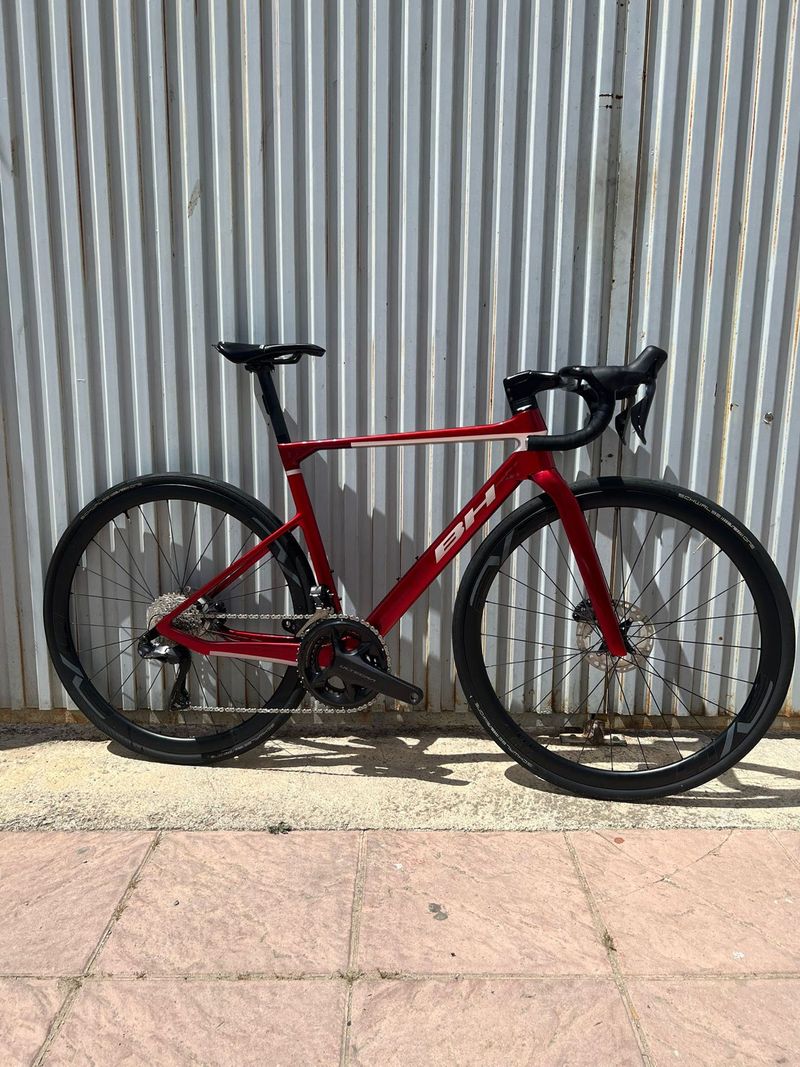 Used BH Bikes Ultralight Shimano Ultegra Di2 2026 Road & Gravel