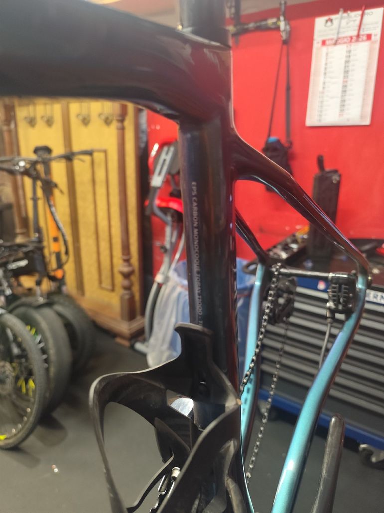 Used Olympia Olympia Custom Shimano Ultegra Di2 2023 Road & Gravel, Green — image 8 of 9
