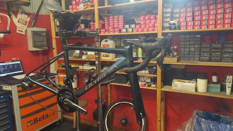 Used Olympia Olympia Custom Shimano Ultegra Di2 2023 Road & Gravel, Green — image 5 of 9