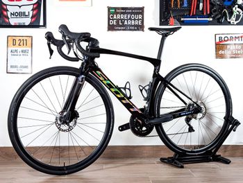 Used Scott Foil 20 2020 2020 Road & Gravel — image 4 of 24