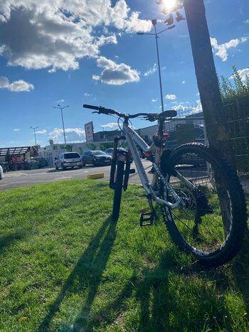 Used Commencal META AM V4.2 2017 2017 Mountainbike — image 4 of 5