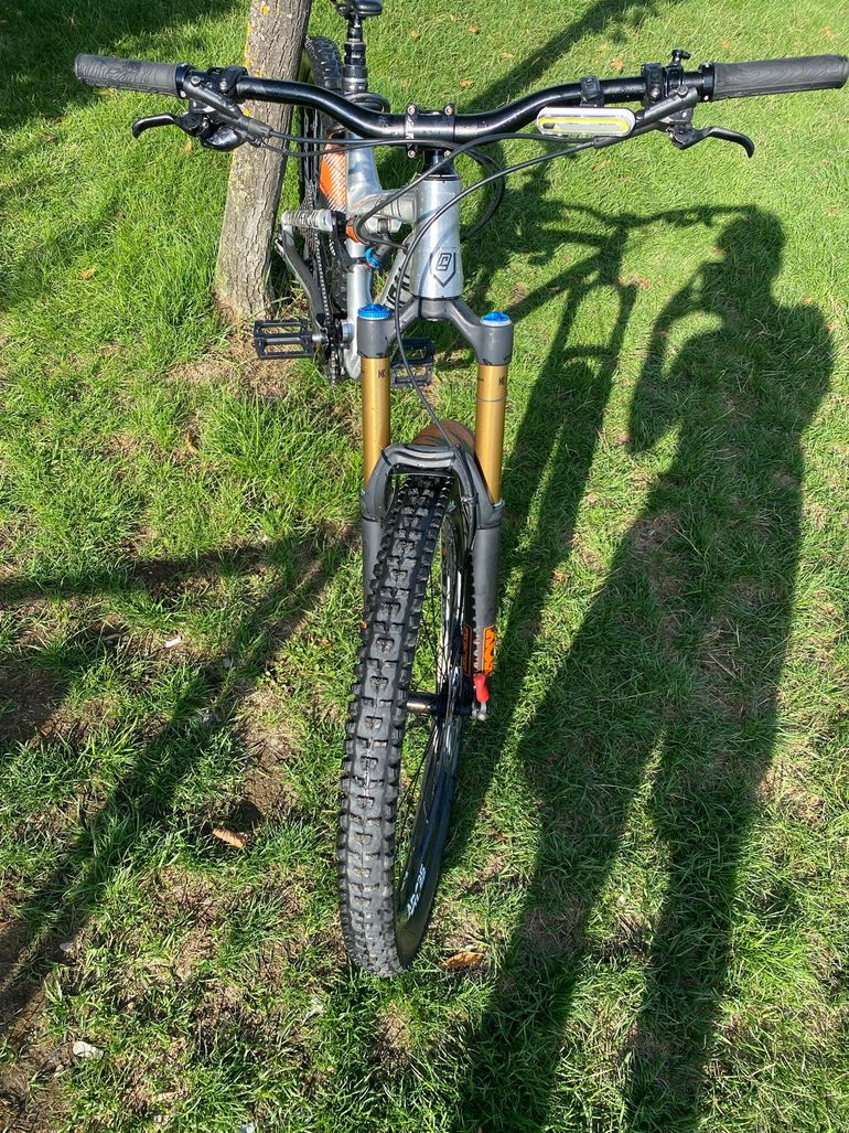 Used Commencal META AM V4.2 2017 2017 Mountainbike — image 5 of 5