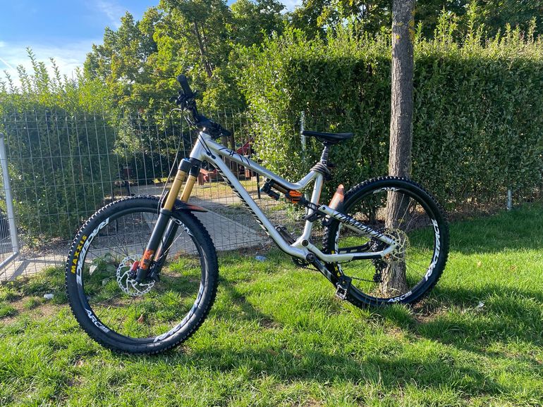 Used Commencal META AM V4.2 2017 2017 Mountainbike — image 2 of 5