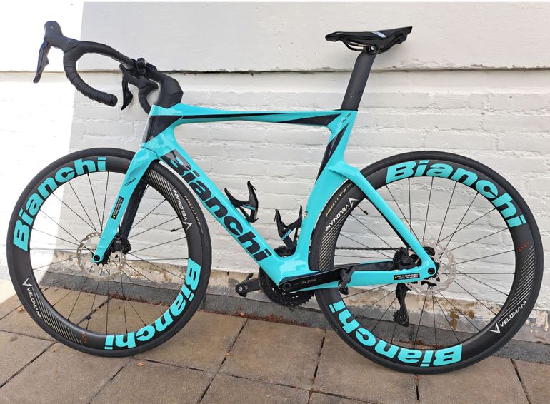 Used Bianchi Oltre Race 105 2025 2025 Road & Gravel — image 1 of 3