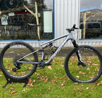 Used Specialized Epic 8 Pro 2026 2026 Mountainbike, Light Gray, 29 — image 2 of 6