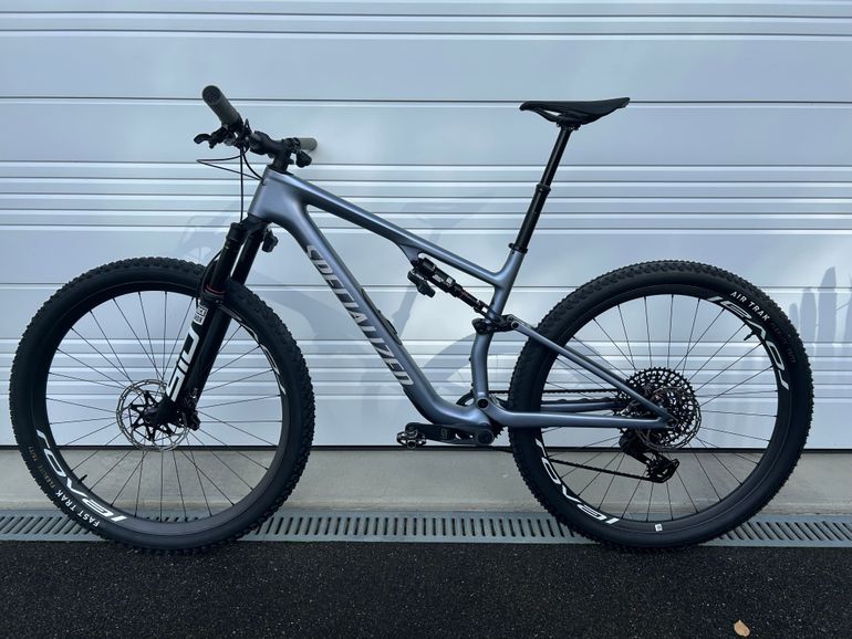 Used Specialized Epic 8 Pro 2026 2026 Mountainbike, Hellgrau, 29 — image 3 of 6