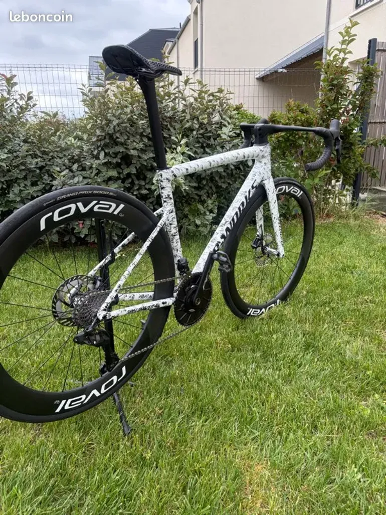 Used Specialized Specialized Tarmac S-works SL8 Dura Ace Di2 Roval CLX Team 2026 Road & Gravel — image 3 of 15