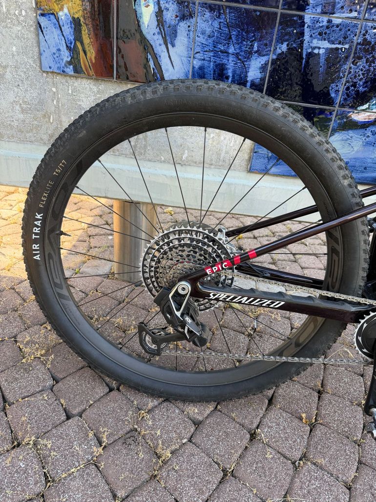 Used Specialized S-Works Epic World Cup - SRAM XX AXS, RockShox Ultimate 2023 2023 Mountainbike — image 3 of 9