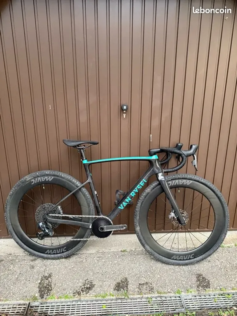 Used Van rysel Van Rysel Rcx Gravel 2024 Road & Gravel — image 1 of 5