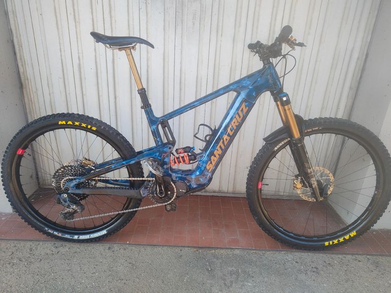 Used Santa Cruz HECKLER X01 AXS RSV MX / Carbon CC 2023 2023 Mountainbike — image 1 of 9