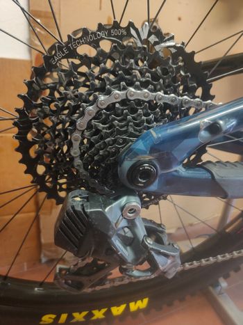 Used Santa Cruz HECKLER X01 AXS RSV MX / Carbon CC 2023 2023 Mountainbike — image 3 of 9