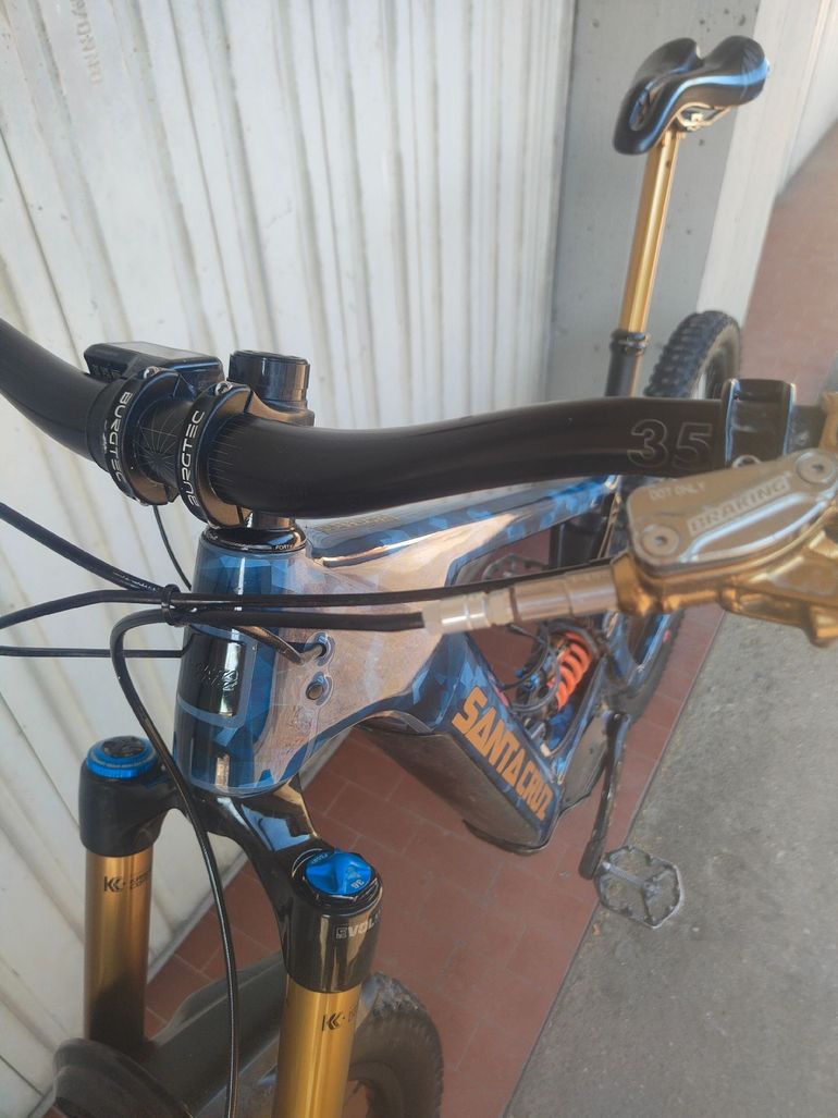 Used Santa Cruz HECKLER X01 AXS RSV MX / Carbon CC 2023 2023 Mountainbike — image 4 of 9