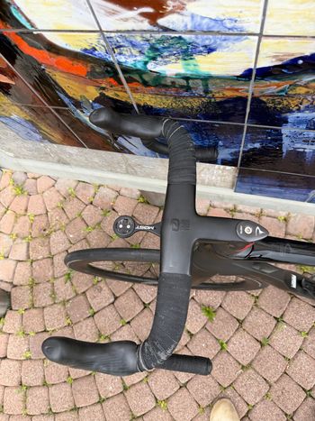 Used Pinarello DOGMA F DURA ACE Di2 Disc 2023 2023 Road & Gravel — image 5 of 10