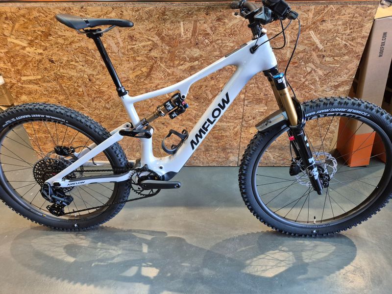Amflow PX Carbon Pro 2026 2026 MTB usato