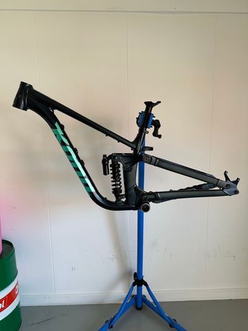 Used Kona Process X 2024 Frameset 2024 Mountainbike, Blue, 29, 27.5 — image 5 of 6