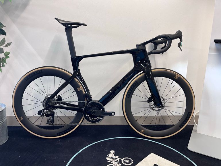Used Cervélo S5 Force AXS 2026 2026 Road & Gravel — image 1 of 4