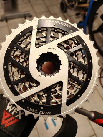Used Trek Madone SLR 9 AXS Gen 8 2025 2025 Road & Gravel — image 11 of 11