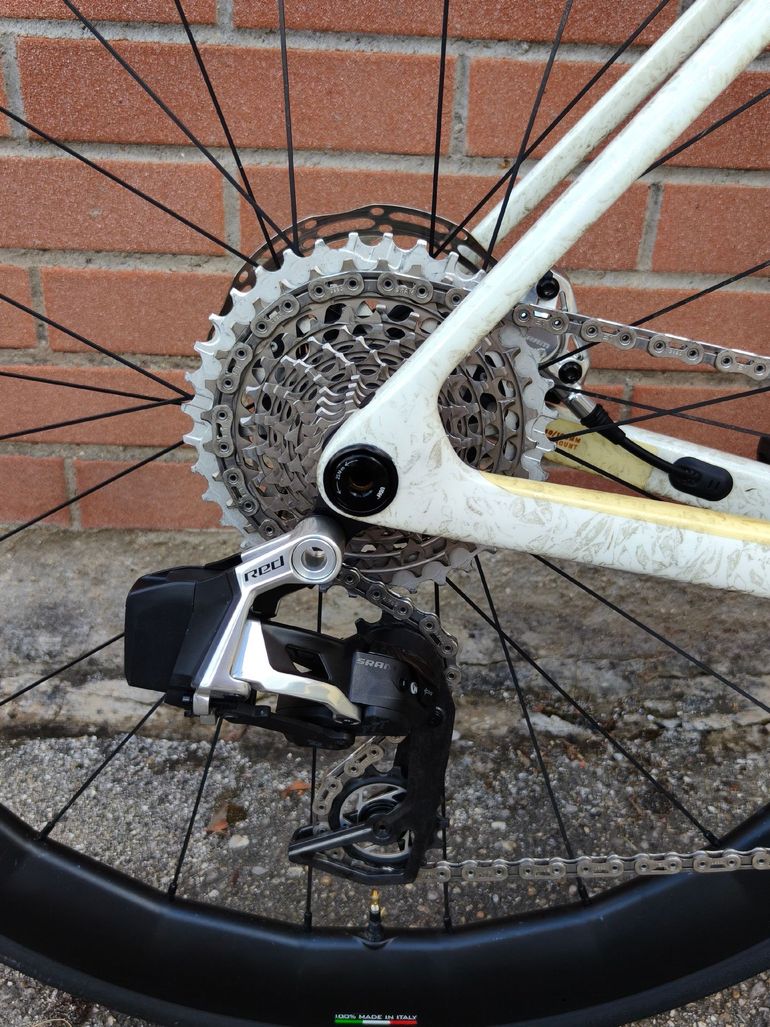 Used Trek Madone SLR 9 AXS Gen 8 2025 2025 Road & Gravel — image 3 of 11