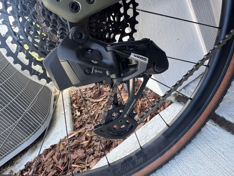 Used Specialized Diverge Comp Carbon 2025 2025 Road & Gravel, Green — image 5 of 6