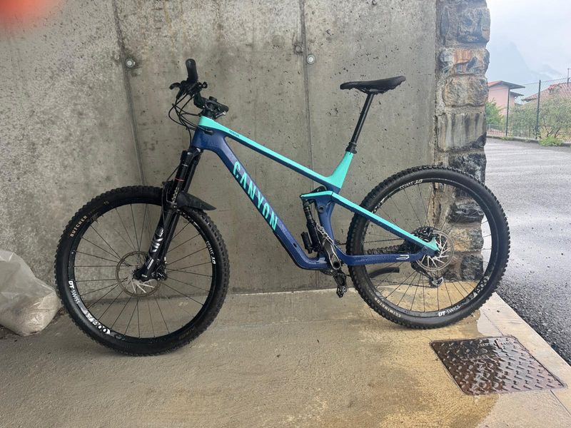 Used Canyon Strive CF 6.0 2019 2019 Mountainbike, Blue, 29 — image 1 of 6