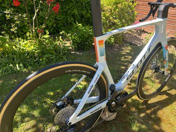 Used Scott Foil RC 10 2024 2024 Road & Gravel, White — image 6 of 14