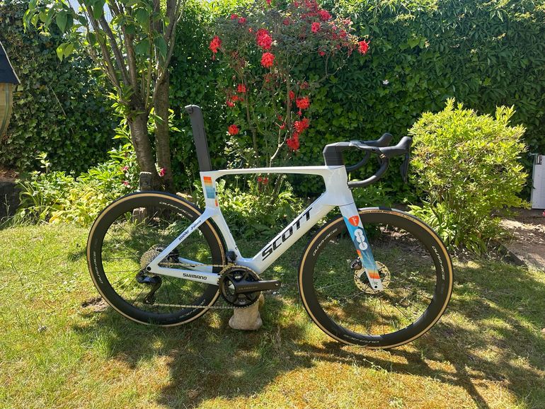 Used Scott Foil RC 10 2024 2024 Road & Gravel, White — image 1 of 14