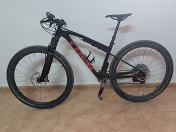 Used Trek Supercaliber SLR 9.8 GX AXS Gen 2 2024 2024 Mountainbike, Red, 29 — image 5 of 8