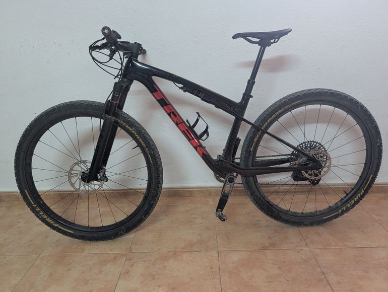 Used Trek Supercaliber SLR 9.8 GX AXS Gen 2 2024 2024 Mountainbike, Red, 29 — image 5 of 8