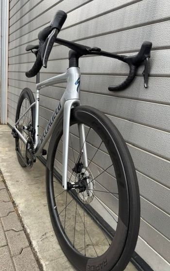 Used Specialized Tarmac SL8 Pro - Shimano Ultegra Di2 2025 2025 Road & Gravel — image 5 of 6