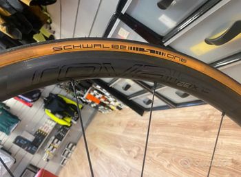 Used Specialized Tarmac Shimano Ultegra Di2 2019 Road & Gravel — image 4 of 7